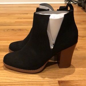 Black ankle booties